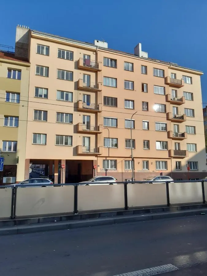 Your Home In Eden Praga Apartament